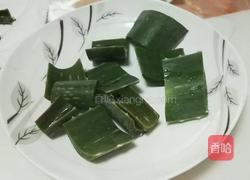 冰糖芦荟的做法图解2