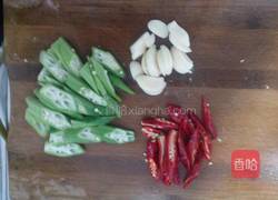 五花肉炒秋葵的做法图解3