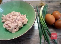 蛋皮肉卷的做法图解1