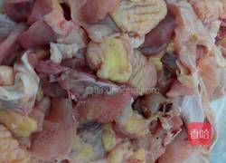 鲜鸡焖秀珍菇的做法图解2