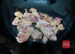 鲜鸡焖秀珍菇的做法图解3