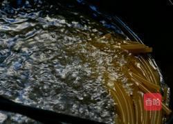 肉酱意大利面的做法图解2