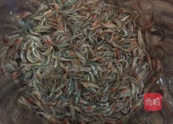 酥炸小虾米的做法图解1