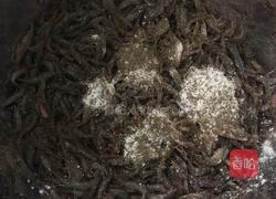 酥炸小虾米的做法图解3