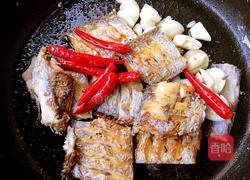 辣味蒜子带鱼的做法图解6