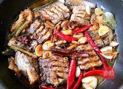 辣味蒜子带鱼的做法图解8