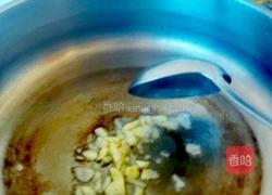 炝炒萝卜丝的做法图解3