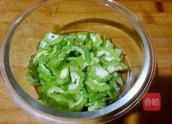 苦瓜蜂蜜汁的做法图解3