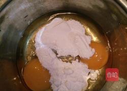 雪枣蒸蛋糕的做法图解2