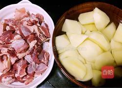土豆烧牛肉的做法图解3