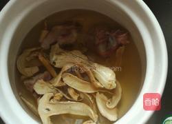 松茸排骨汤的做法图解5