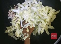 白菜肉丝炒年糕的做法图解7