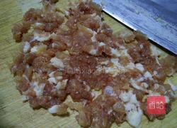 猪肉大葱饺子馅的做法图解2