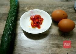 剁椒黄瓜鸡蛋塌的做法图解1