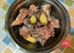 榴莲壳煲排骨汤的做法图解2