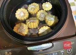 玉米排骨汤的做法图解5