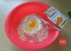 无矾油条的做法图解1