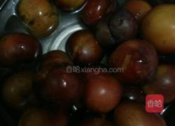 李子果酱的做法图解1