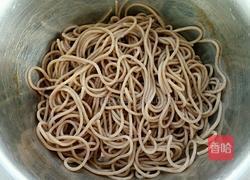 凉拌荞麦面的做法图解3