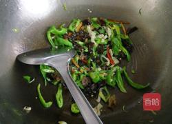 青椒炒豆腐干的做法图解5