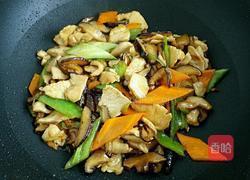 香菇鸡片的做法图解11