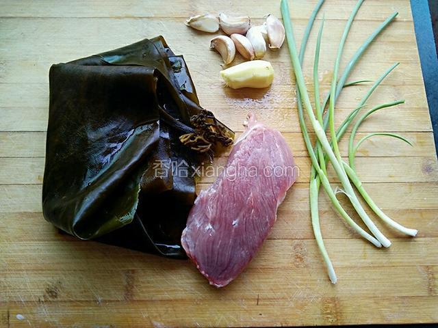准备材料:海带，猪瘦肉，葱，姜，蒜