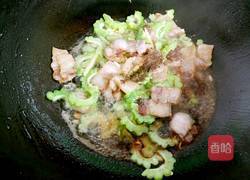 苦瓜回锅肉的做法图解10