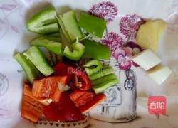 油豆腐炒辣椒的做法图解4