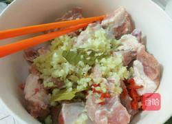 蒜香排骨的做法图解2