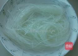 包菜粉条的做法图解1