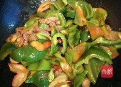 青椒炒肉的做法图解4