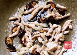 香菇鸡蛋炒米粉的做法图解5