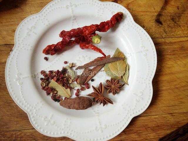 准备好卤料