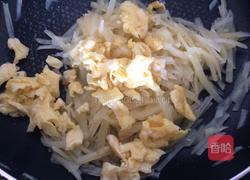 土豆炒鸡蛋的做法图解6