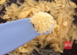 土豆炒鸡蛋的做法图解7