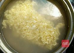 炒泡面的做法图解5