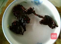 洛神花果茶的做法图解2