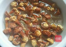 姬松茸鸡汤的做法图解2