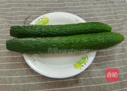 凉拌荆芥黄瓜的做法图解1