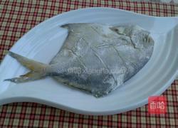 红烧银鲳鱼的做法图解2