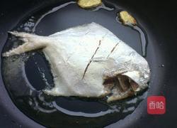 红烧银鲳鱼的做法图解3