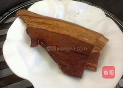 苦瓜炒腊肉的做法图解1
