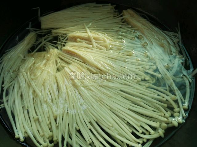 放入锅里焯水