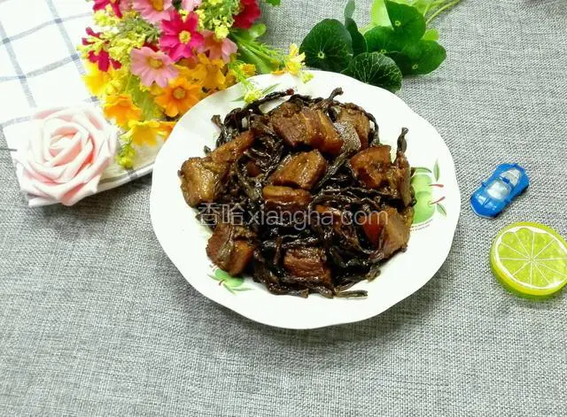 缸豆干红烧肉