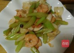 西芹百合炒虾仁的做法图解9