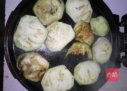 电饼铛烤茄子的做法图解2