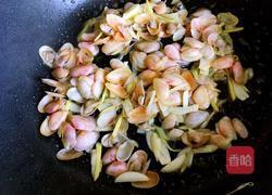 葱爆海瓜子的做法图解6