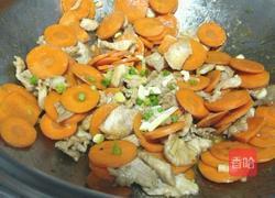 胡萝卜炒肉的做法图解8