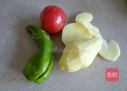 番茄土豆丝的做法图解1
