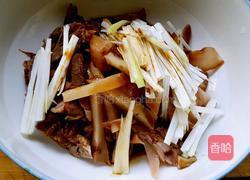 凉拌猪耳的做法图解2